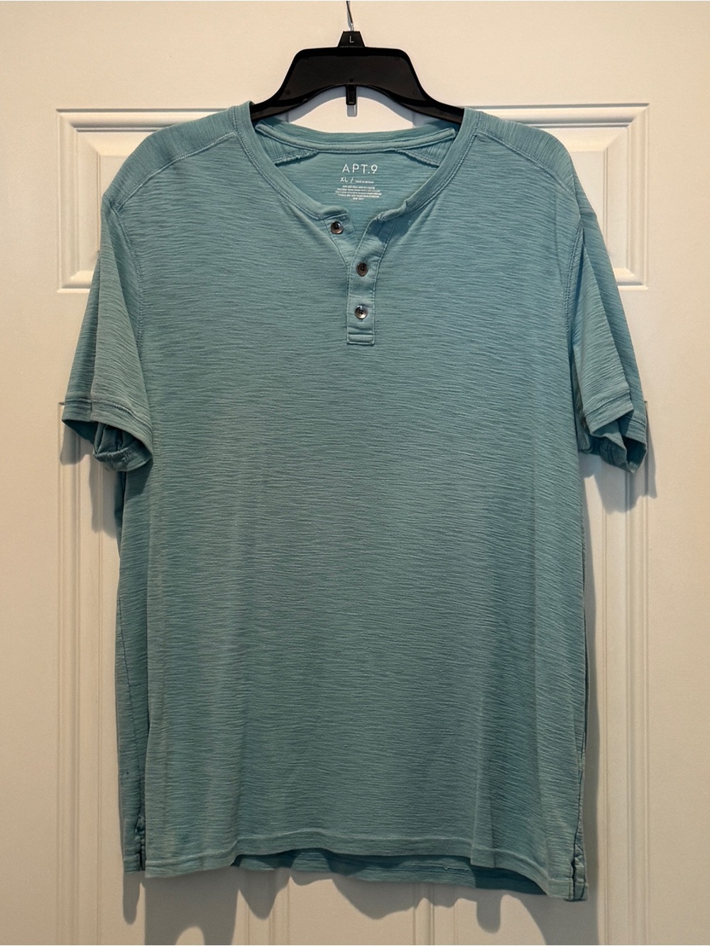 Apt. 9 Short Sleeve Henley Tee in Seafoam Green
